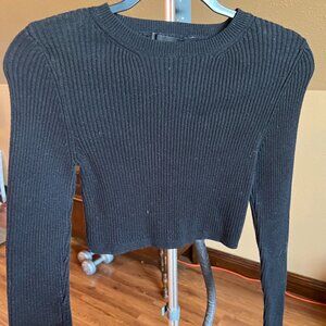 Forever 21 Black cropped sweater Size S